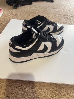 Nike panda dunks size 8